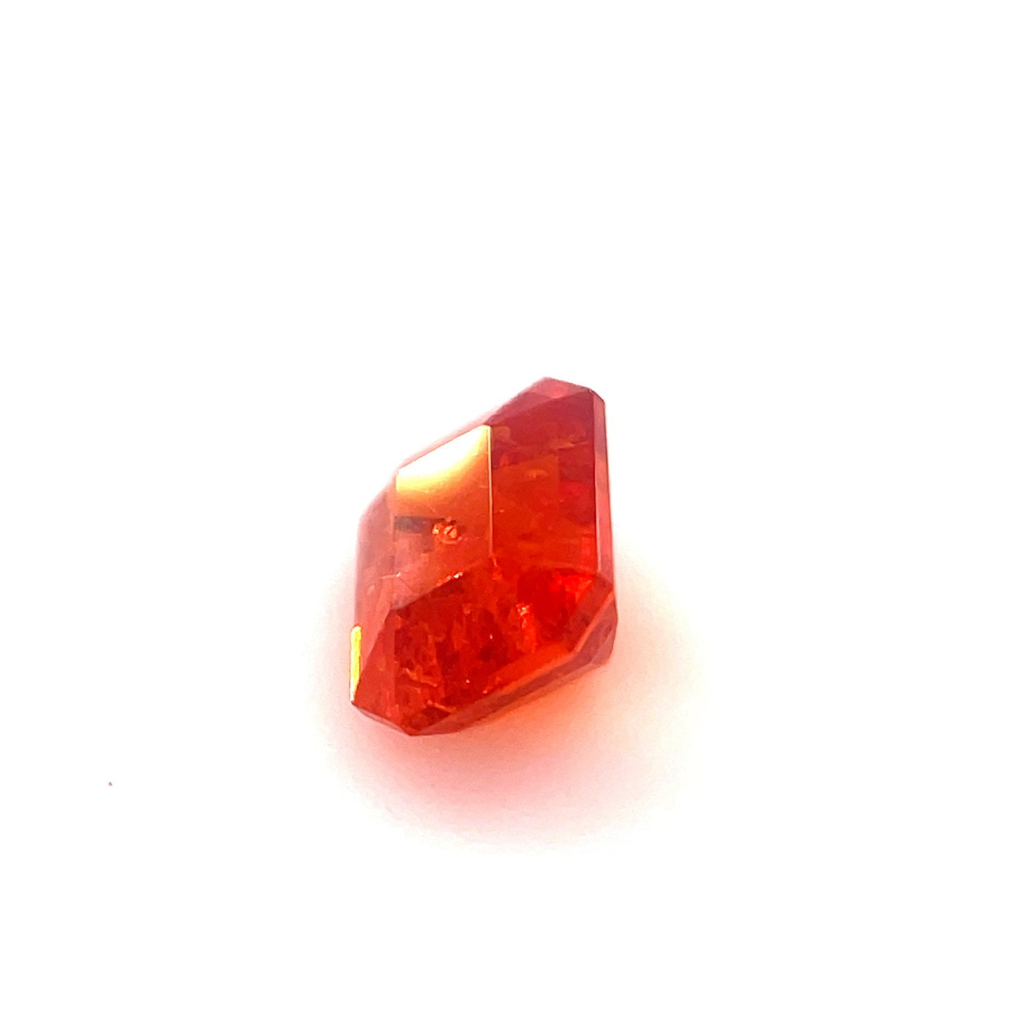 0.63CT OCTAGON GARNET, SPESSARTITE