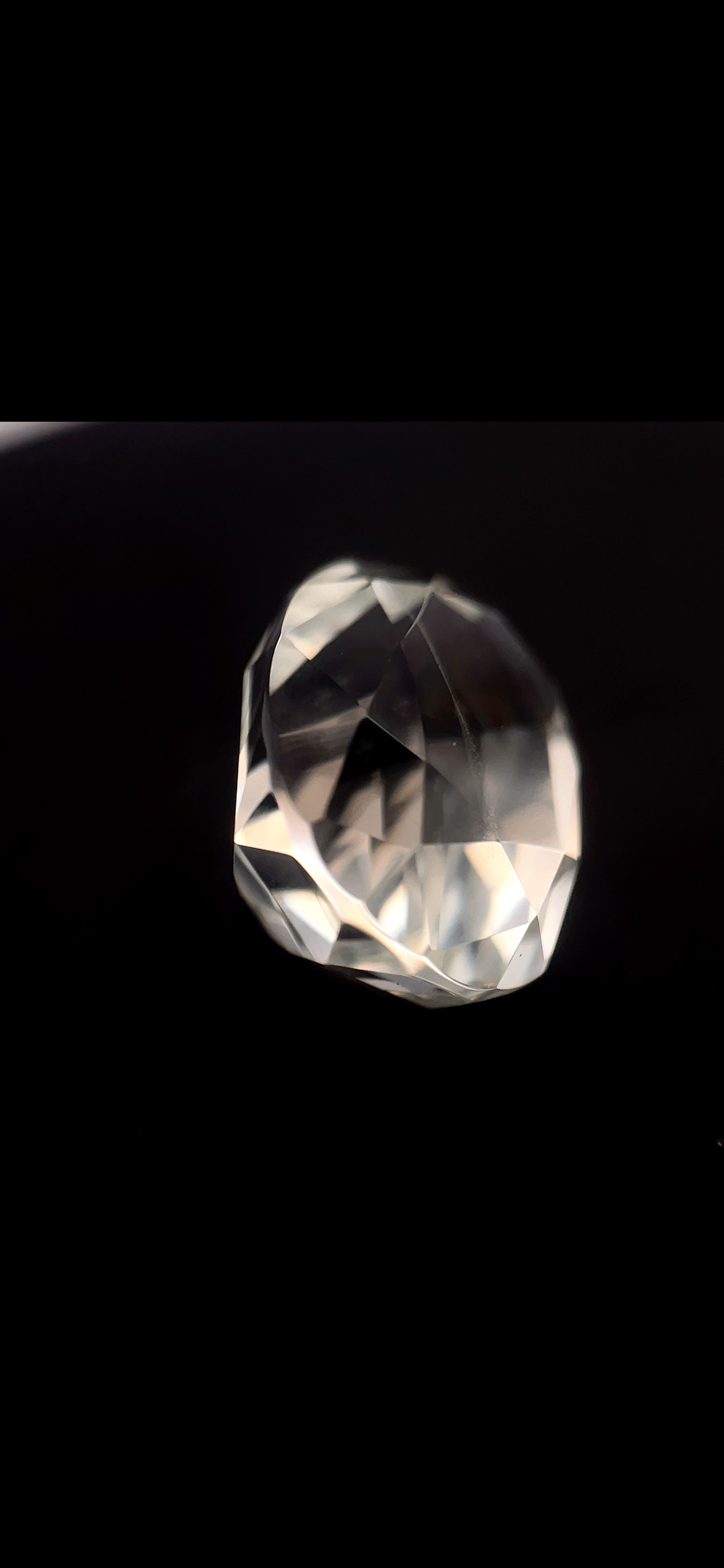 19CT OVAL TOPAZ