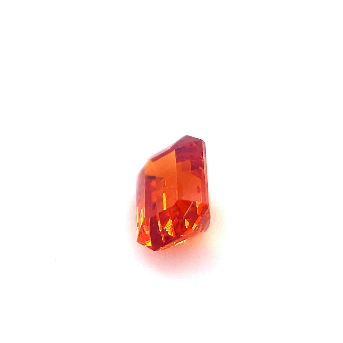 0.67CT OCTAGON GARNET, SPESSARTITE