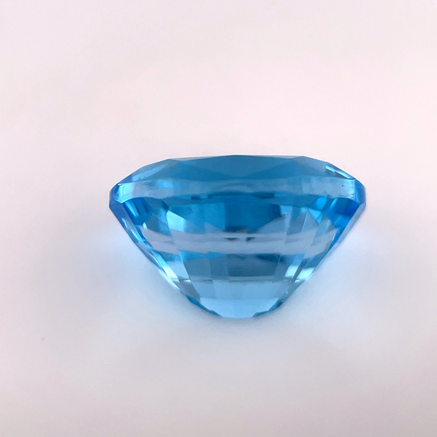 3.07CT SWISS BLUE OVAL TOPAZ