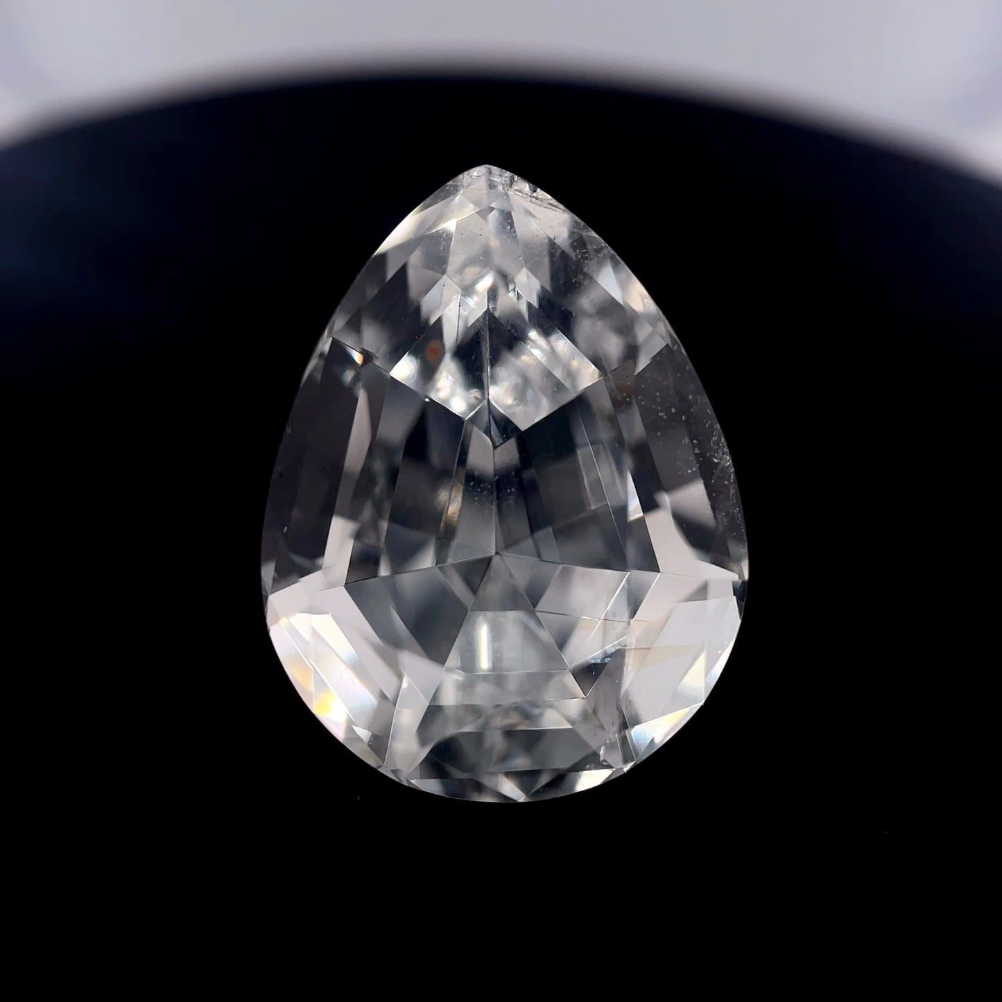 12.76CT PEAR CUT WHITE TOPAZ