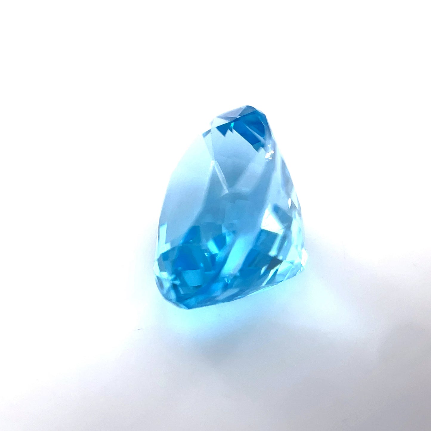 3.38CT SWISS BLUE TOPAZ